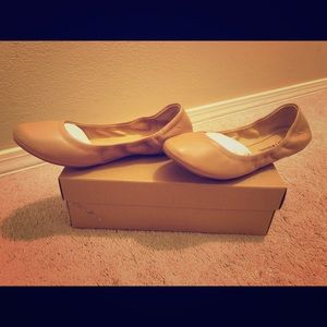 Lucky Emmie Nude Flats Sz 9